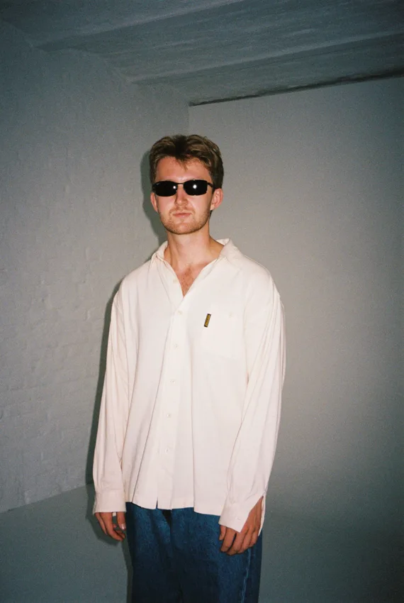 Promotional portrait of oskar med k